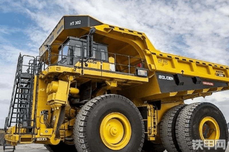 小松830e5矿用自卸车