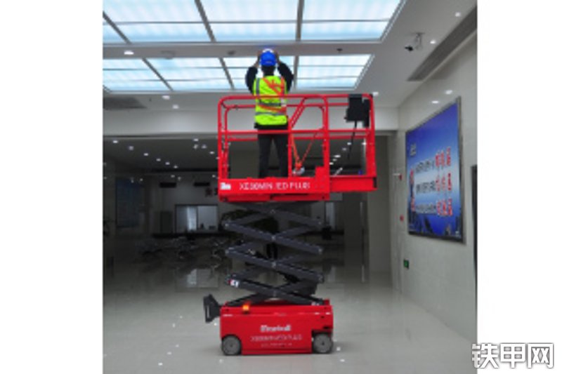 美通重工xe60miniplus剪叉式高空作业平台