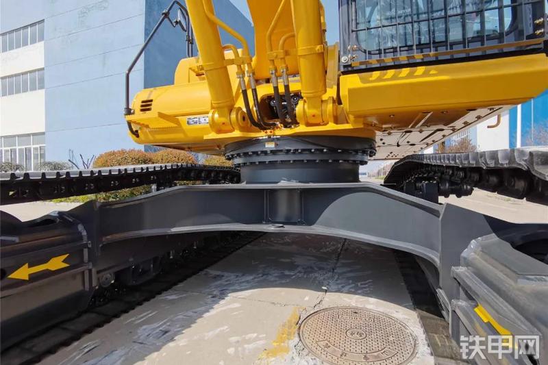 山推SE370LC-9挖掘机局部