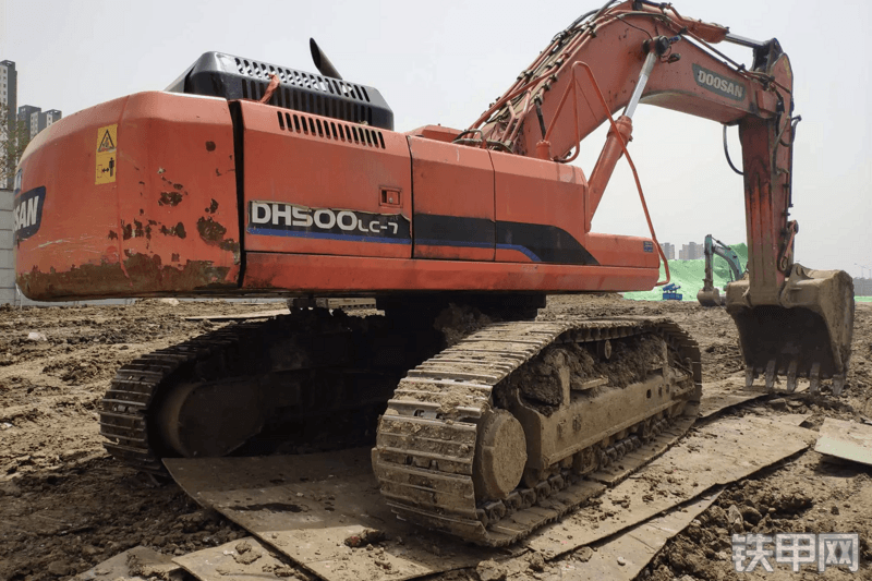 业泓dh5007履带式挖掘机