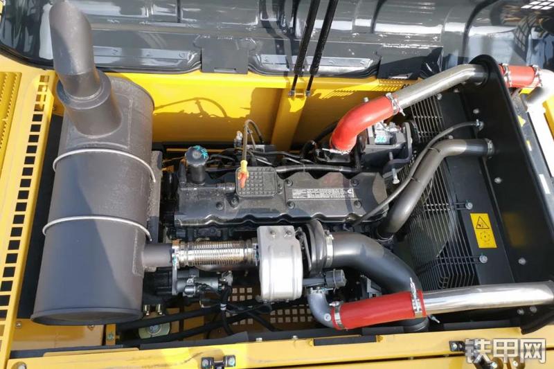 山推SE235LC-9挖掘机局部