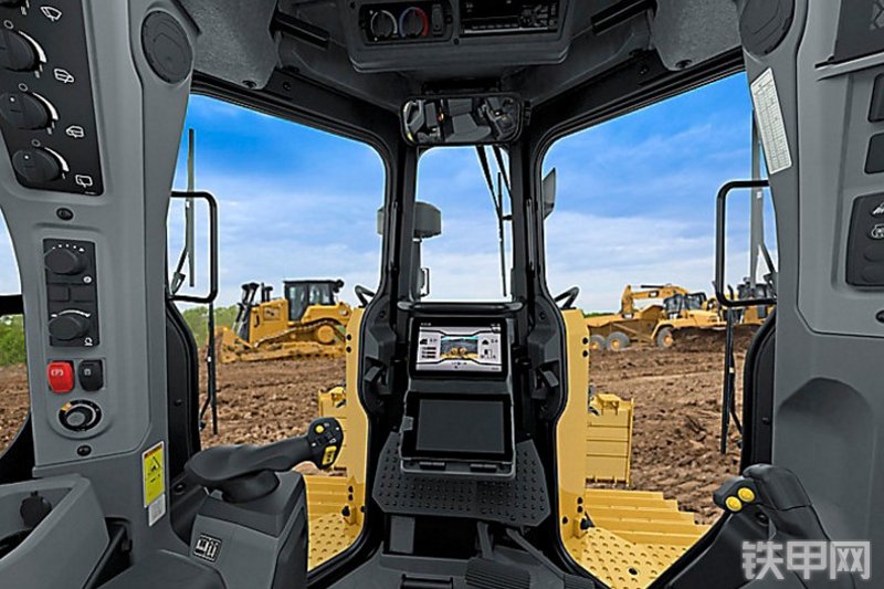 卡特彼勒D6 XE推土机局部