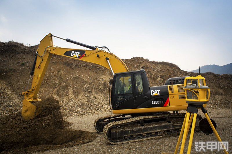 卡特彼勒326D2液压挖掘机整机外观