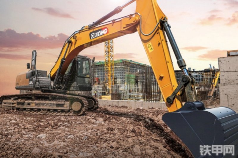 徐工XE215DA挖掘机整机外观