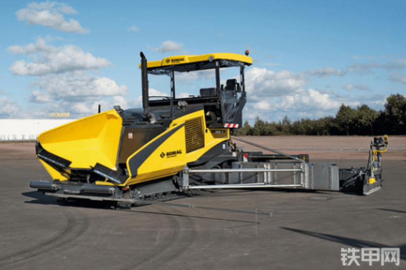 宝马格bf900c履带式沥青摊铺机