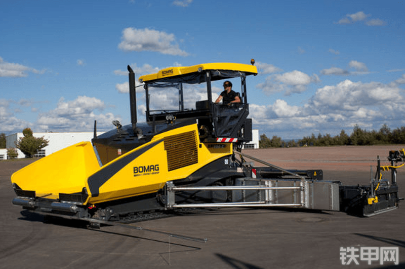 宝马格BF700C-2沥青摊铺机整机外观