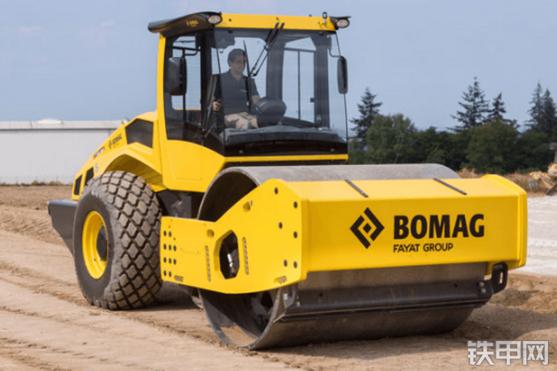 宝马格BW216D-5压路机整机外观