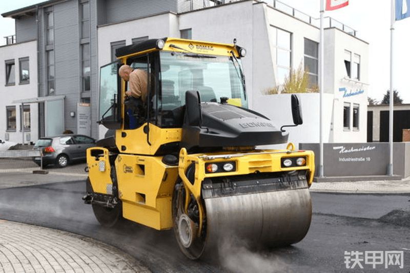 宝马格BW174HYBRID压路机整机外观