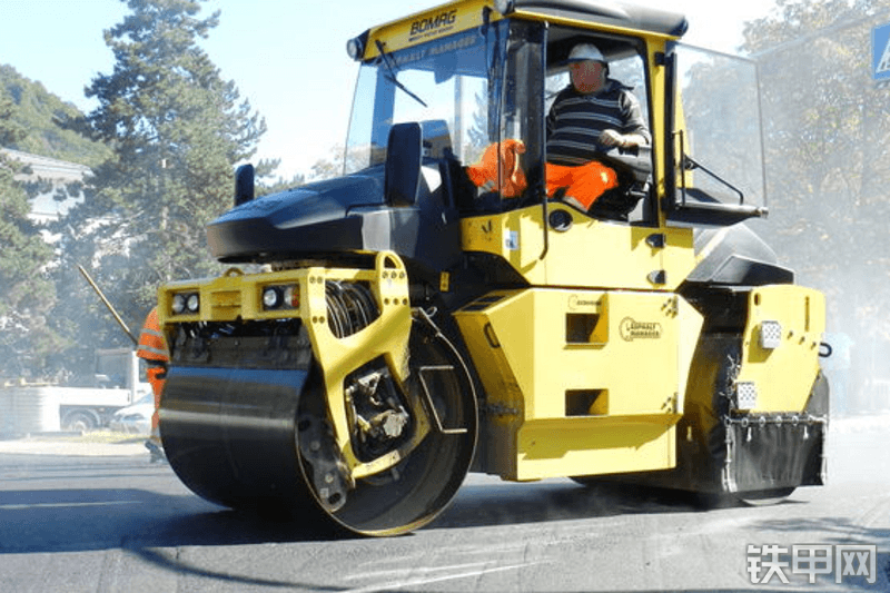 宝马格BW174HYBRID压路机整机外观