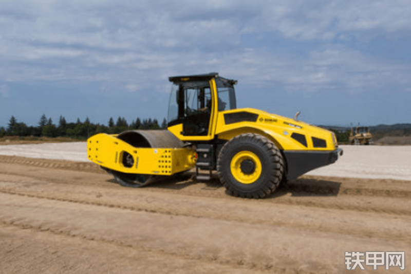 宝马格BW226DH-5压路机整机外观