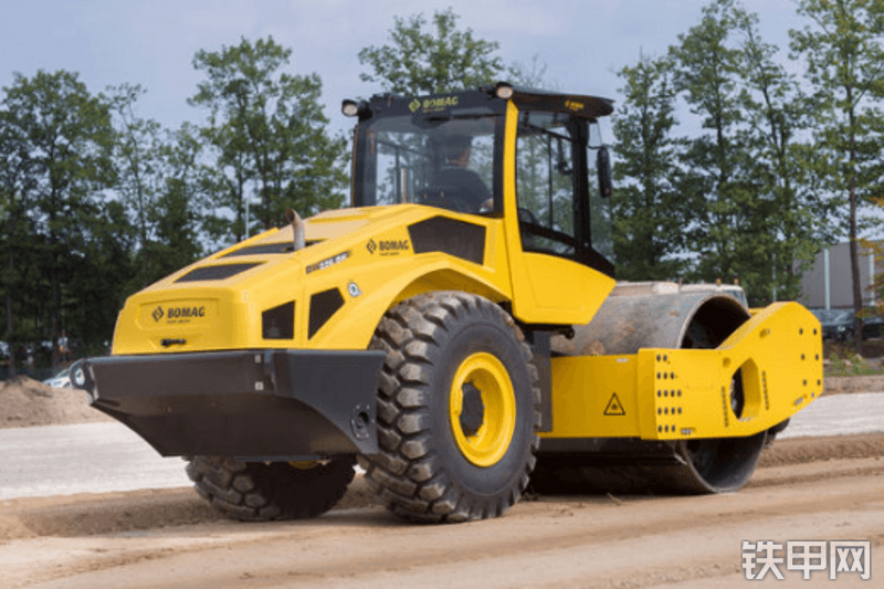 宝马格BW226DH-5压路机整机外观