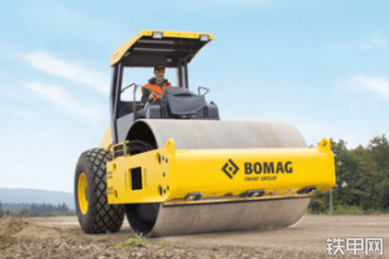 宝马格BW216D-40压路机整机外观