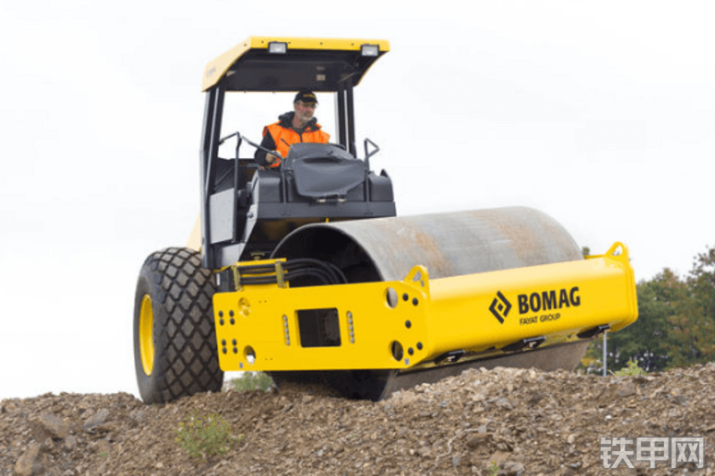 宝马格BW216D-40压路机整机外观