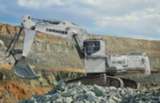 利勃海尔R9150B矿山挖掘机整机外观