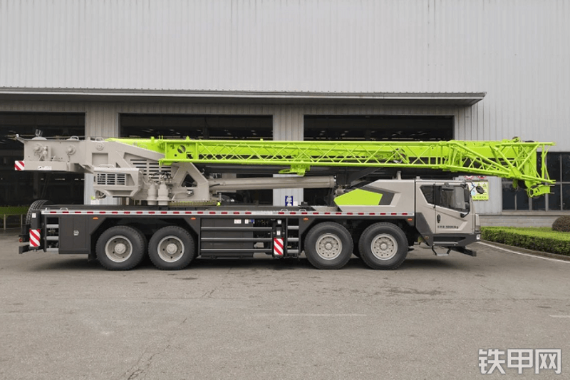 中联重科ZTC801V552起重机整机外观