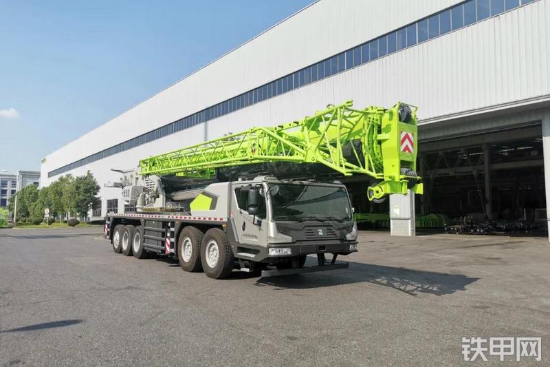 中联重科ZTC950E553起重机整机外观