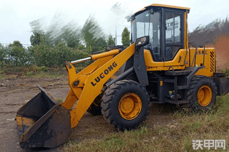 山东鲁工ne936轮式装载机