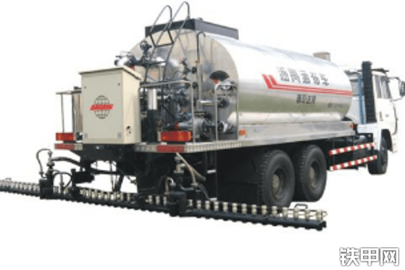 达刚控股DGL5250GLQ-A124（标准型）沥青洒布车整机外观