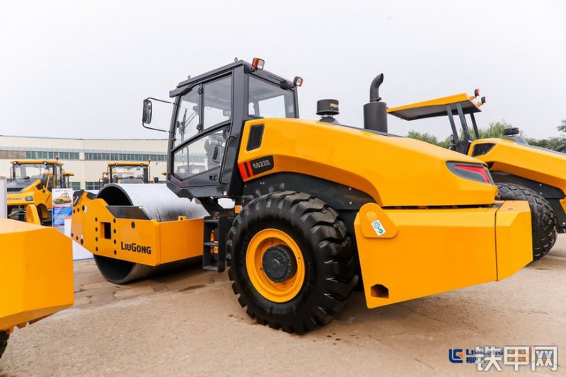 柳工clg6612e单钢轮压路机