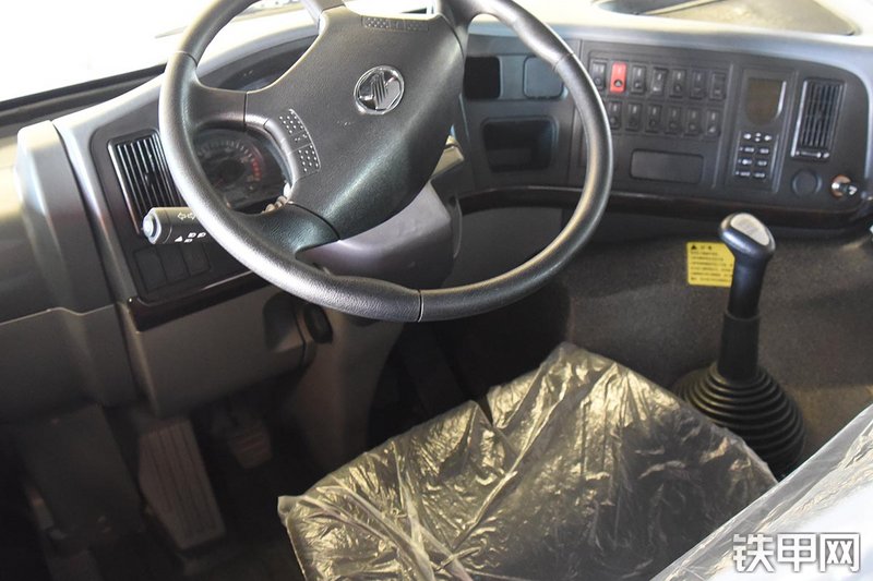 中联重科ZT95非公路自卸车局部