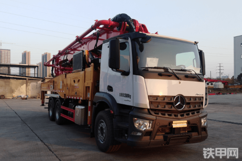 三一重工sym5359thbeb490c8泵车