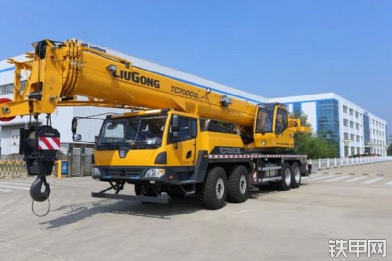 柳工TC700C5L起重机整机外观