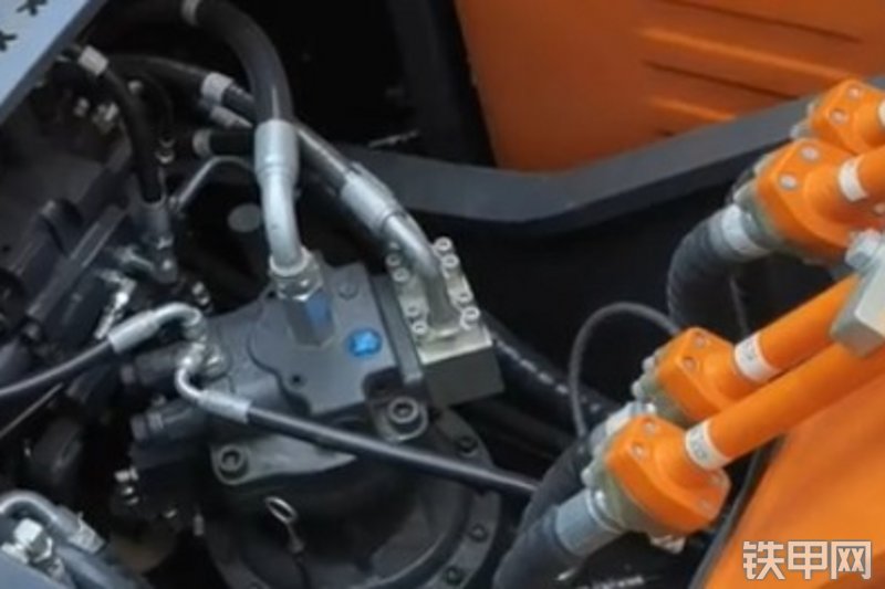 迪万伦DX200-9CN挖掘机局部