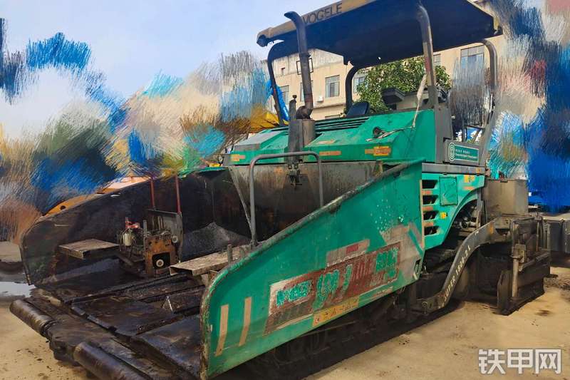 福格勒super18002l履带式沥青摊铺机