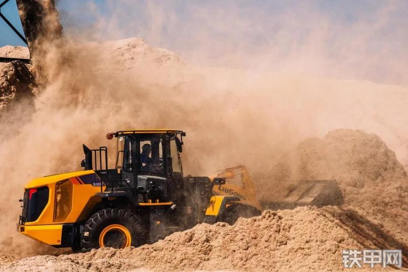 柳工CLG848H装载机整机外观