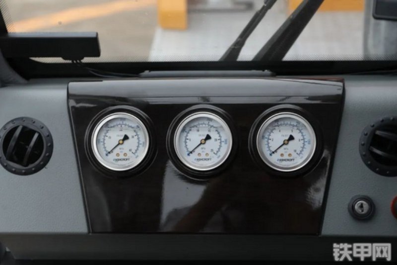 三一重工STC300E5起重机局部