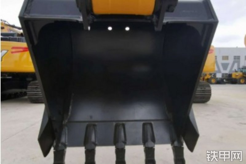 三一重工SY215H挖掘机局部