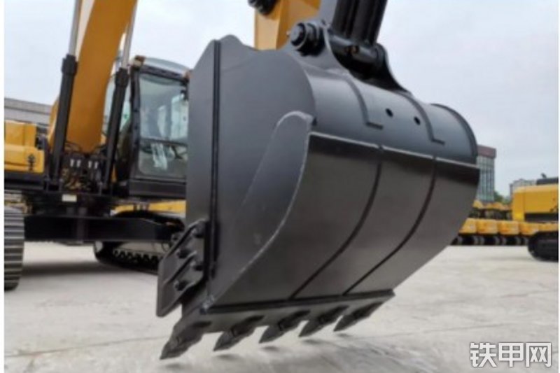 三一重工SY215H挖掘机局部