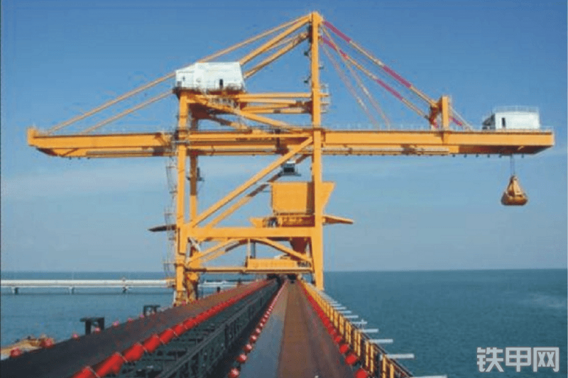 中联重科QGH400.33装船机整机外观