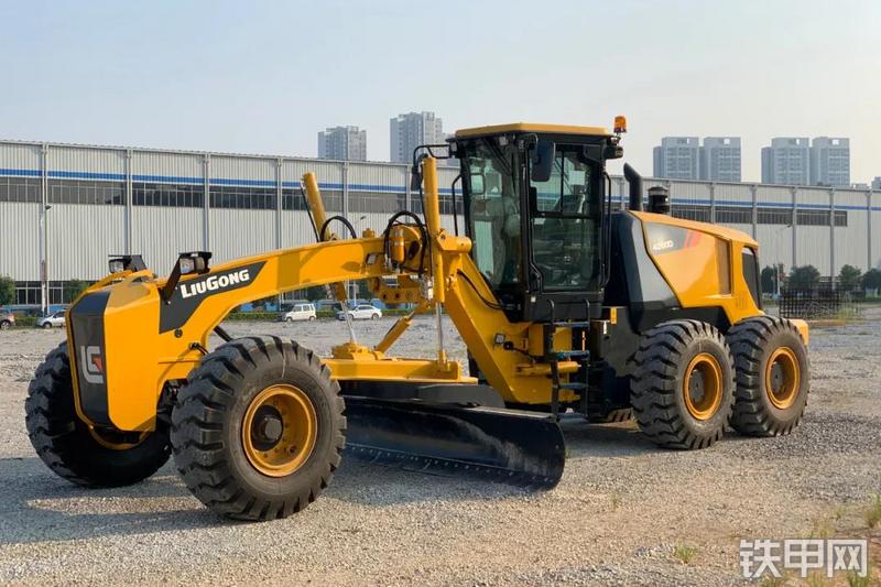 柳工CLG4260D平地机整机外观