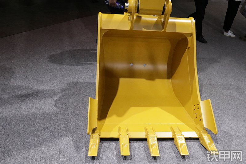 卡特彼勒CAT®313D2 GC 小型液压挖掘机展会( )