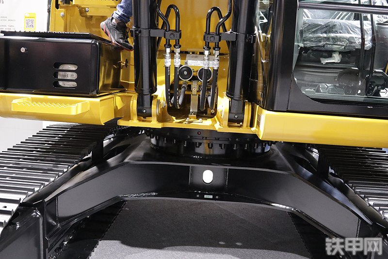 卡特彼勒CAT®313D2 GC 小型液压挖掘机展会( )