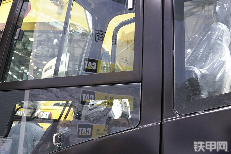 卡特彼勒CAT®313D2 GC 小型液压挖掘机展会( )