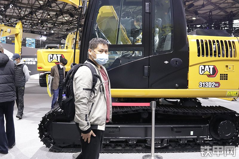 卡特彼勒CAT®313D2 GC 小型液压挖掘机展会( )