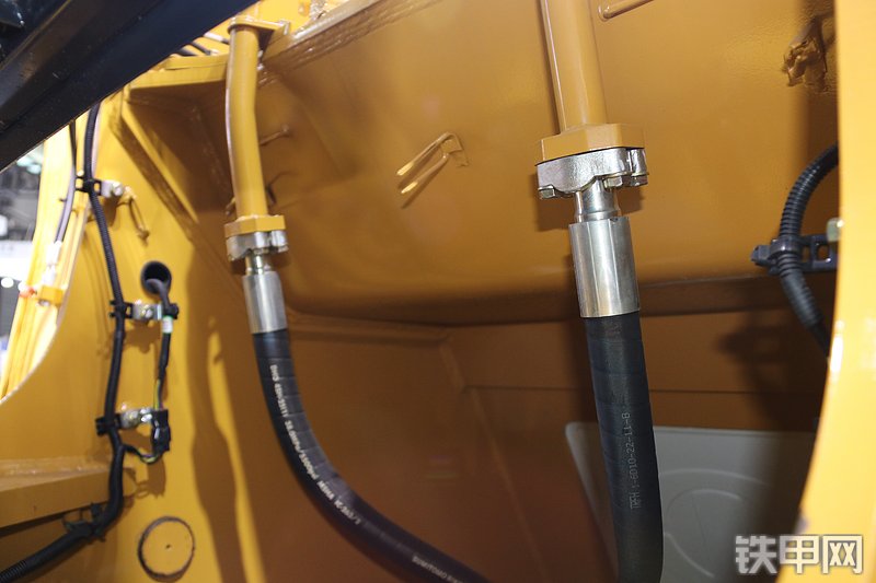 山工SEM676D装载机展会( )