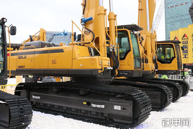 山东临工E6650FP挖掘机展会( )