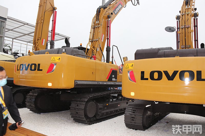 雷沃重工FR600E2-HD挖掘机整机外观