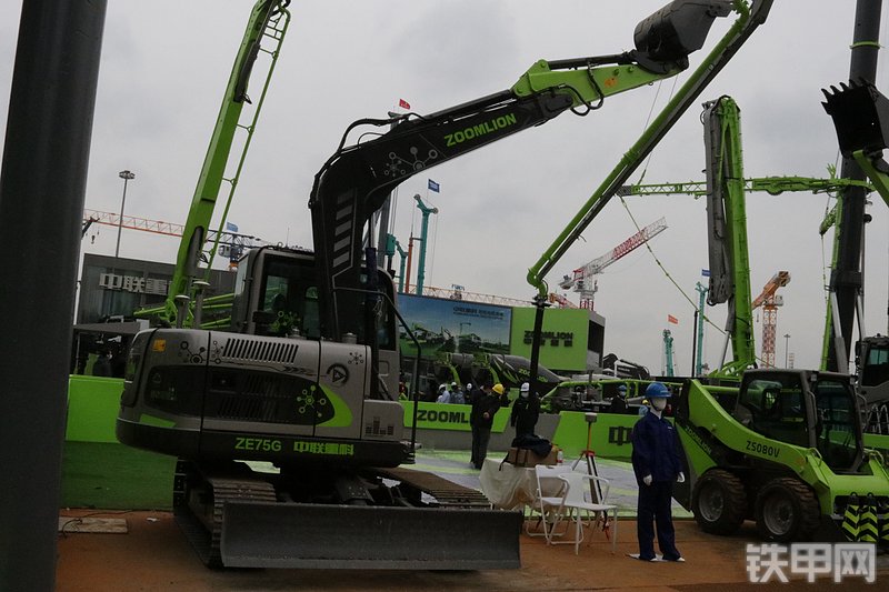 中联重科ZE75G挖掘机整机外观