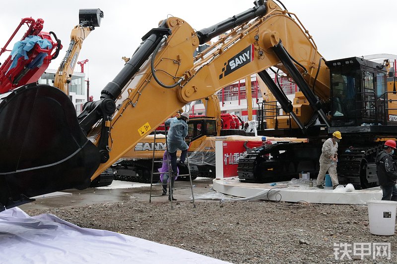 三一重工SY1250H挖掘机展会( )