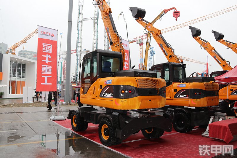 犀牛重工XN100挖掘机整机外观