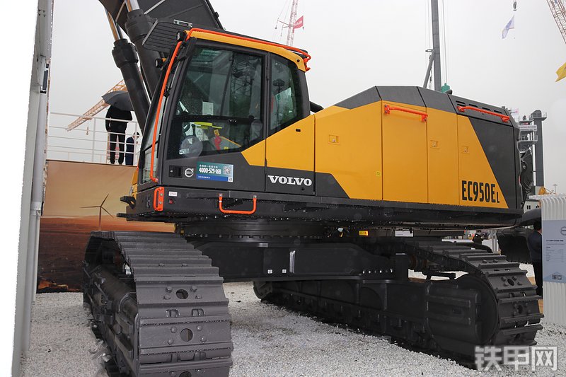 沃尔沃EC950EL挖掘机整机外观