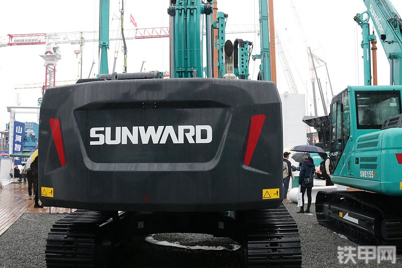 山河智能SWE215F-1挖掘机局部