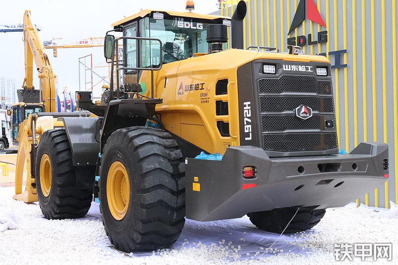 山东临工L972H(夹木机)装载机整机外观