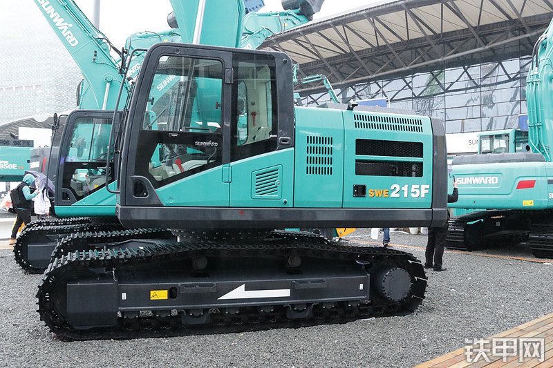 山河智能SWE215F-1挖掘机局部