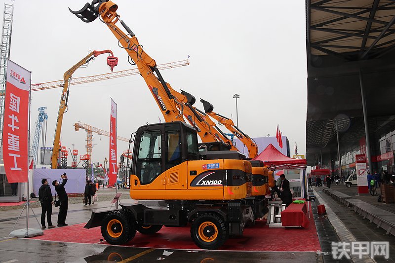 犀牛重工XN100挖掘机整机外观