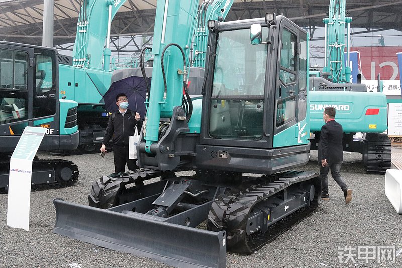 山河智能SWE90UF挖掘机整机外观